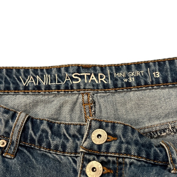 Jean Ripped Mini Skirt, Vanilla Star, Size 13 (w31) - Picture 3 of 3